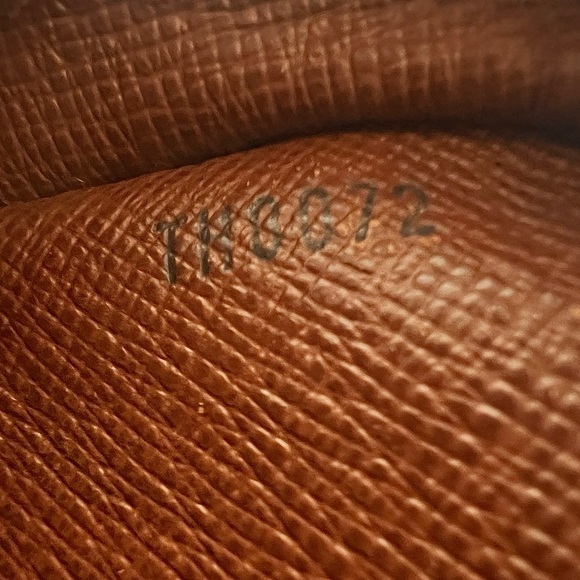 ‼️SOLD‼️Louis Vuitton Amazone Crossbody ❤️ 100% Authentic GREAT CONDITION‼️ - Picture 5 of 16